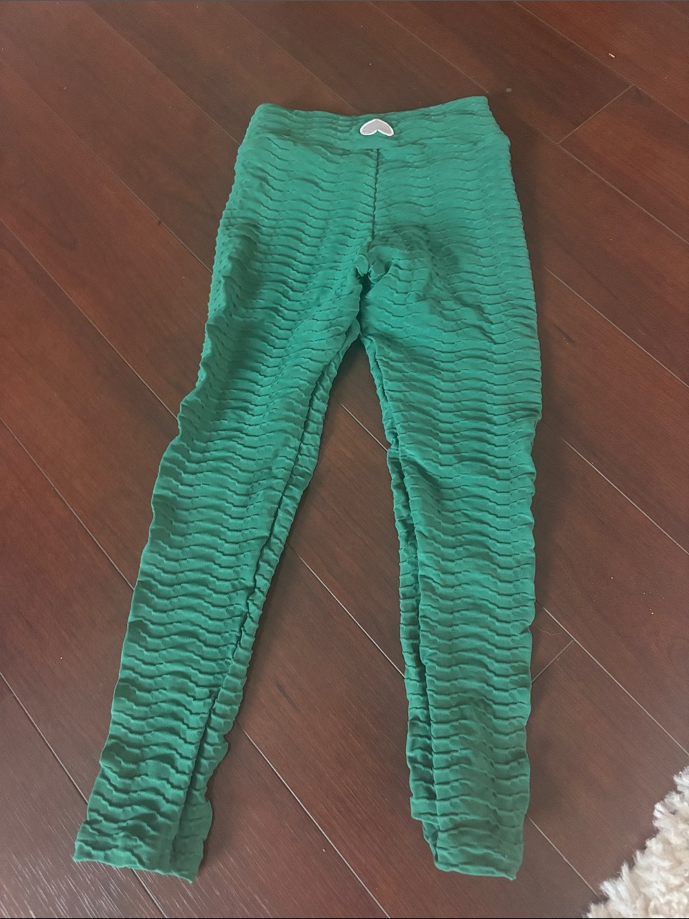Green Textured Kids Leggings - Heart Detail